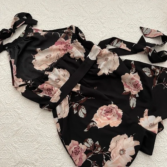 SHEIN Women’s Romper with Halter Top Floral Print Size Small - Picture 5 of 16